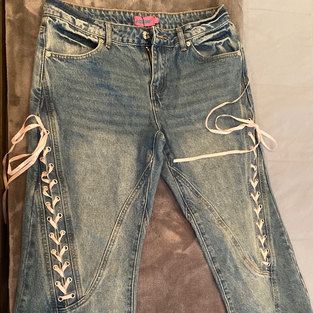 Stylish Blue Jeans with Lace-Up Detail